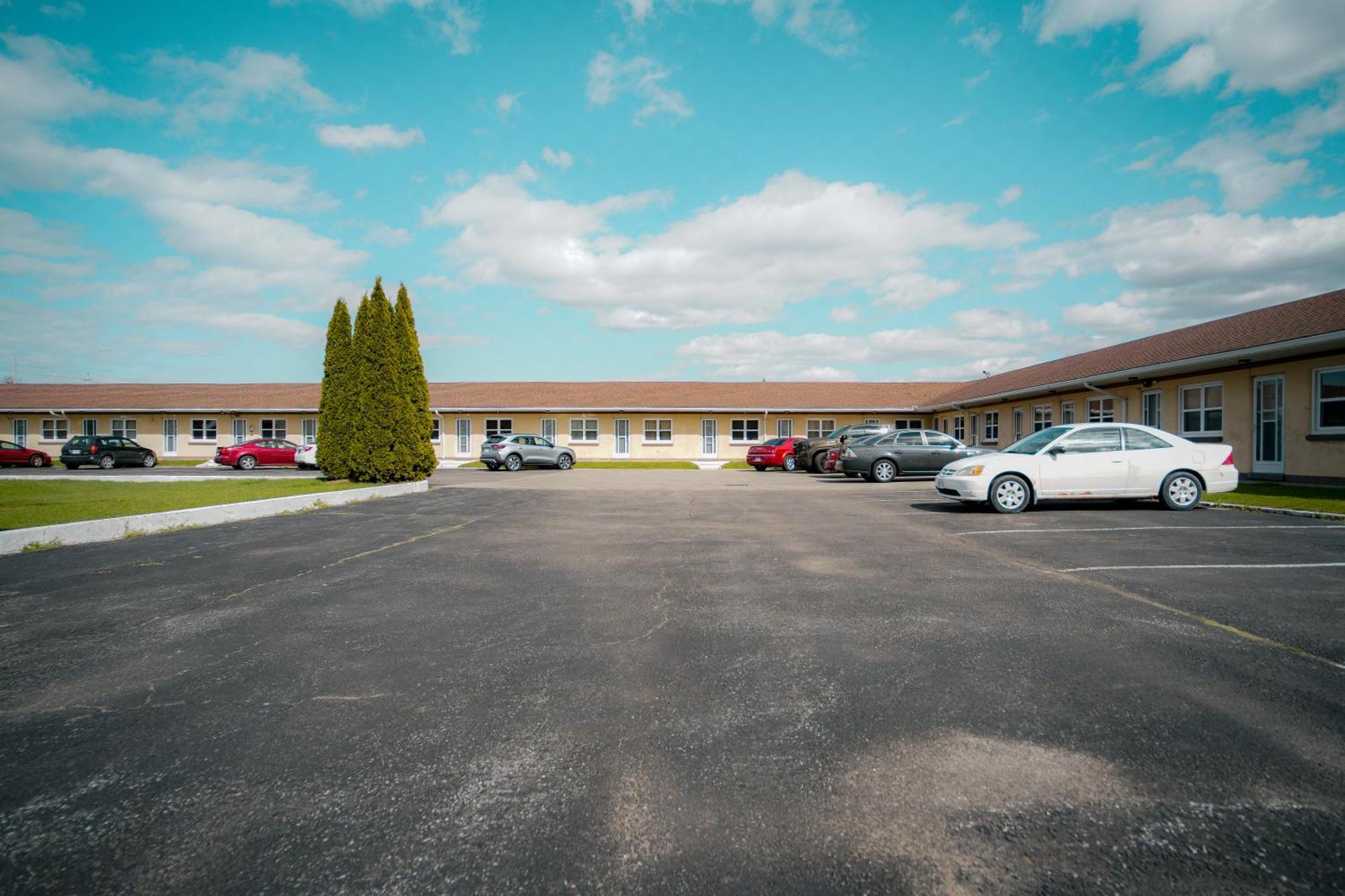 Faulds Motel Sarnia Esterno foto
